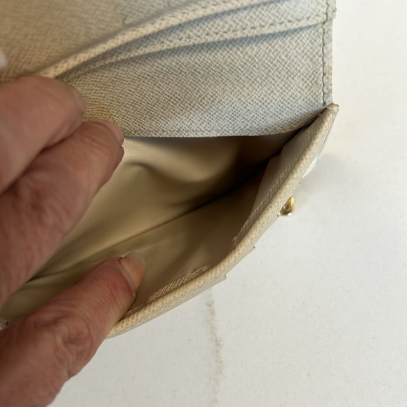 Louis Vuitton Damier Azur Zip Around Wallet - Picture 11 of 13